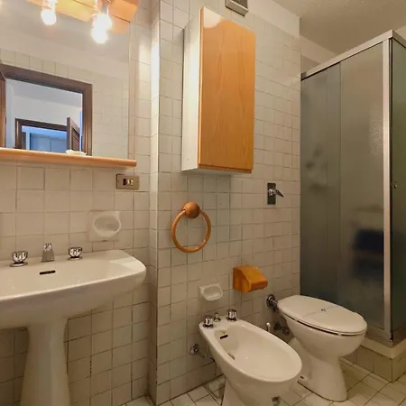 Hostdomus - Flowers Apartamento Sestriere